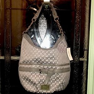 Beautiful NEW Nine West gray & white satchel bag with fuchsia purple lining.